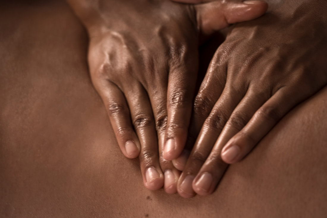 techniques du massage Lomi Lomi